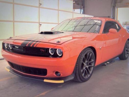 Go Mango 2023 Dodge Challenger R/T Scat Pack