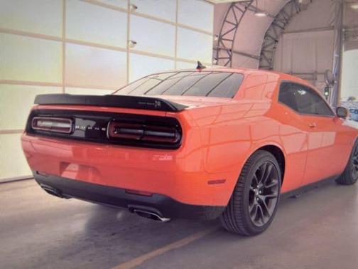 Go Mango 2023 Dodge Challenger R/T Scat Pack