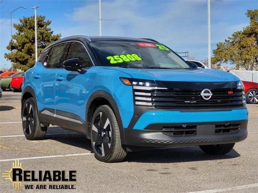 2025 Nissan Kicks SR