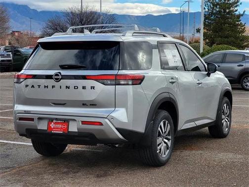 2025 Nissan Pathfinder SL 4WD