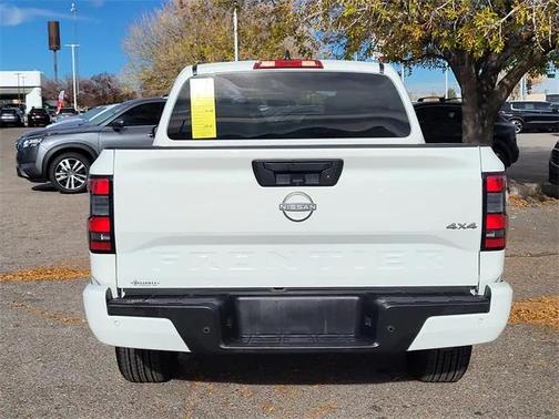 2025 Nissan Frontier SV