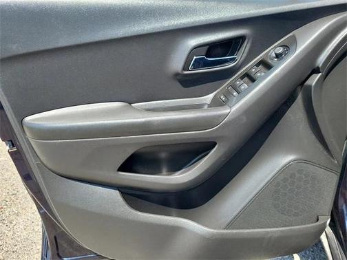 2022 Chevrolet Trax LS