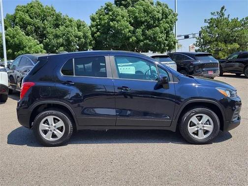 2022 Chevrolet Trax LS
