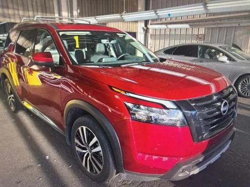 2024 Nissan Pathfinder Platinum FWD