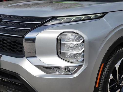 2022 Mitsubishi Outlander ES 2.5 2WD