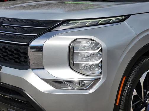 2022 Mitsubishi Outlander ES 2.5 2WD