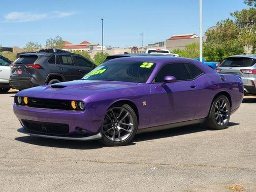Plum Crazy Pearlcoat 2023 Dodge Challenger R/T Scat Pack