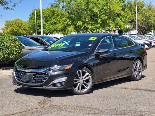 Mosaic Black Metallic 2022 Chevrolet Malibu FWD LT