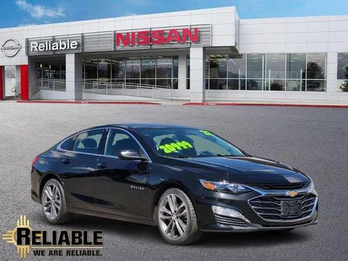 Mosaic Black Metallic 2022 Chevrolet Malibu FWD LT