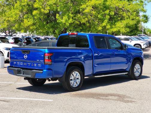 Bluestone Pearl 2024 Nissan Frontier SV
