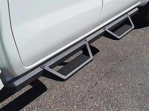 Glacier White 2026 Nissan Frontier SV
