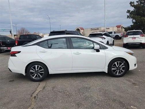2025 Nissan Versa 1.6 SV