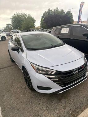 Gray Sky Pearl 2024 Nissan Versa 1.6 S