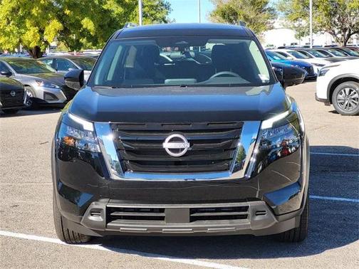 2025 Nissan Pathfinder SV 4WD