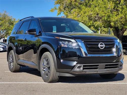 2025 Nissan Pathfinder SV 4WD