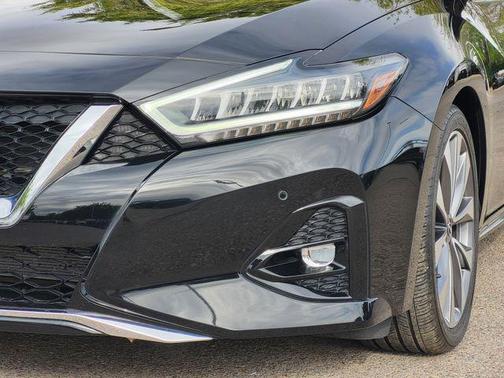 Super Black 2023 Nissan Maxima 3.5 Platinum