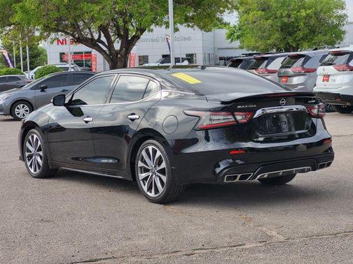 Super Black 2023 Nissan Maxima 3.5 Platinum