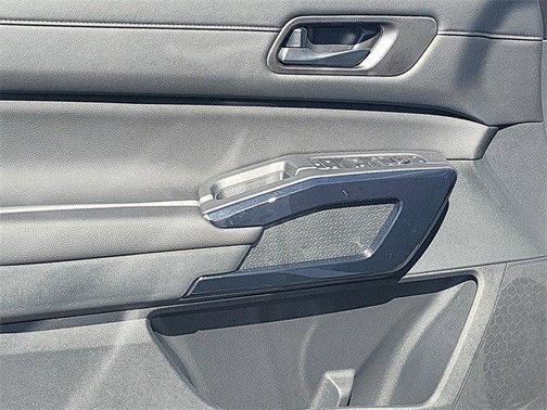 Everest White Pearl Tricoat 2026 Nissan Pathfinder SV