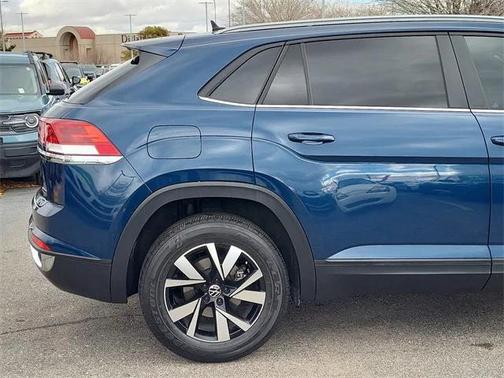 2022 Volkswagen Atlas Cross Sport 2.0T SE