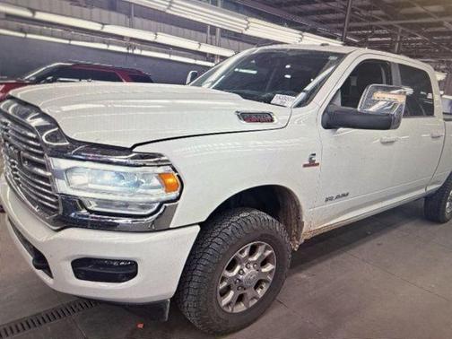 Bright White Clearcoat 2024 RAM 2500 Laramie Crew Cab 4x4 6'4' Box