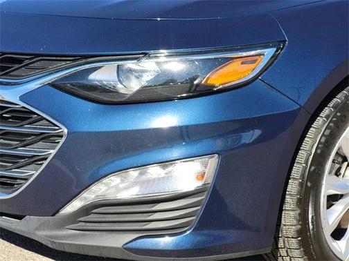 2022 Chevrolet Malibu FWD LT