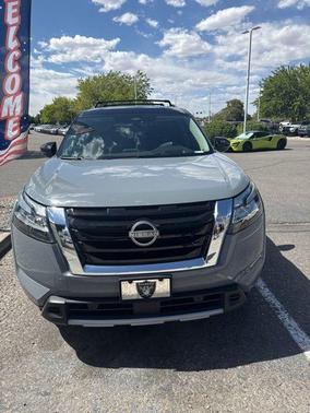 Solid Gray/Super Black 2024 Nissan Pathfinder Platinum 4WD