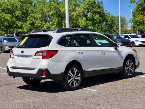Crystal White Pearl 2019 Subaru Outback 2.5i Limited
