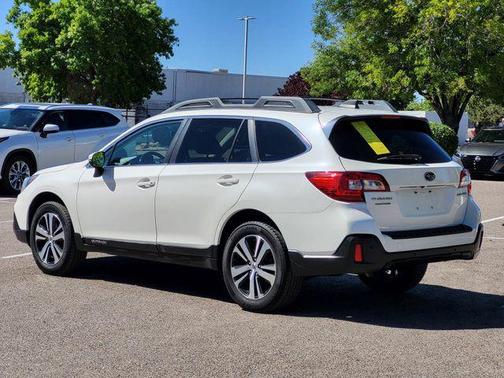 Crystal White Pearl 2019 Subaru Outback 2.5i Limited