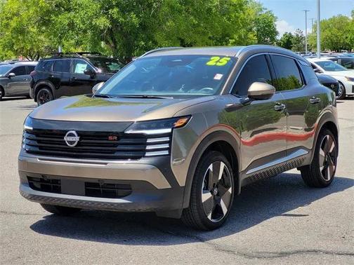 2025 Nissan Kicks SR