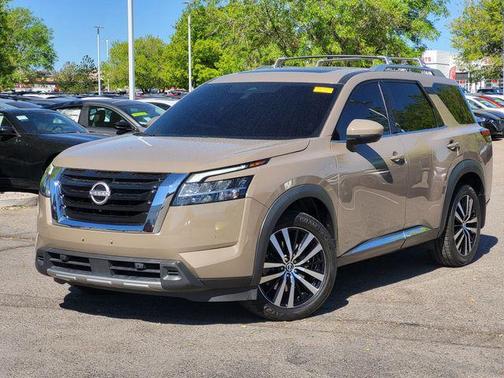 2023 Nissan Pathfinder Platinum FWD