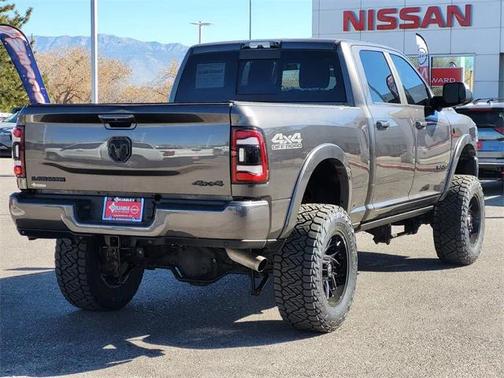 2020 RAM 2500 Laramie Crew Cab 4X4 6'4' Box