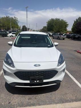 Oxford White 2022 Ford Escape SEL