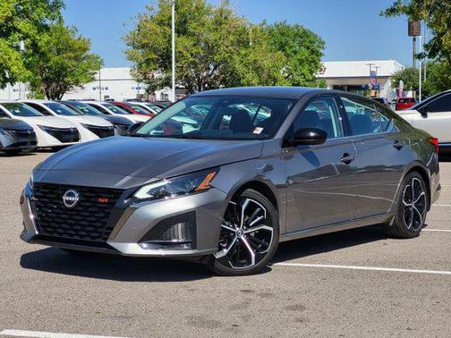 Gun Metallic 2023 Nissan Altima SR FWD