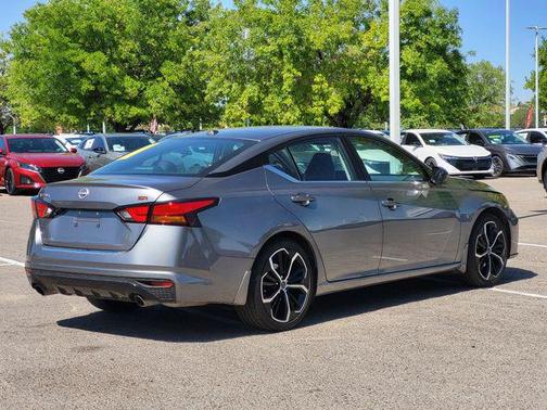 Gun Metallic 2023 Nissan Altima SR FWD