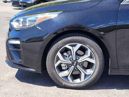 Aurora Black 2021 Kia Forte LXS