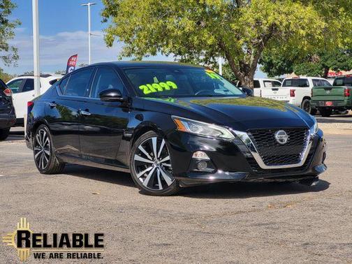 Super Black 2019 Nissan Altima 2.5 Platinum