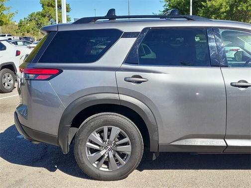 2024 Nissan Pathfinder SV FWD