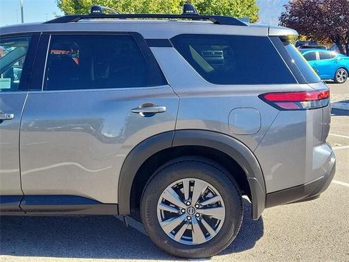 2024 Nissan Pathfinder SV FWD