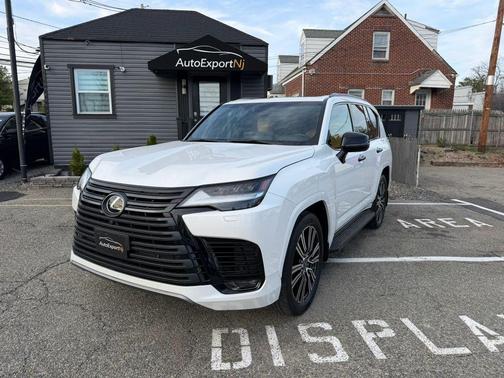Eminent White Pearl 2023 Lexus LX 600 Luxury