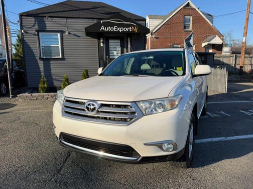 Blizzard Pearl 2012 Toyota Highlander SE