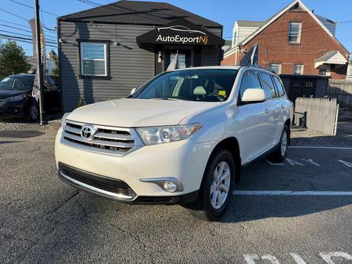 Blizzard Pearl 2012 Toyota Highlander SE