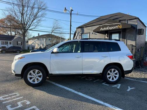 Blizzard Pearl 2012 Toyota Highlander SE