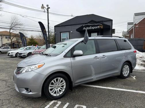 2014 Toyota Sienna XLE