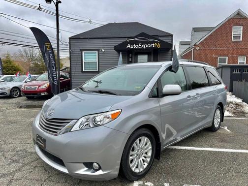 2014 Toyota Sienna XLE