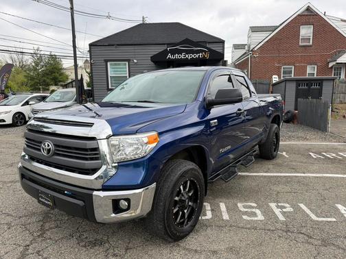 Blue 2014 Toyota Tundra SR5