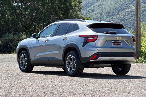 Sterling Gray Metallic 2026 Chevrolet Trax LT