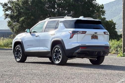 Polar White Tricoat 2026 Chevrolet Equinox FWD ACTIV