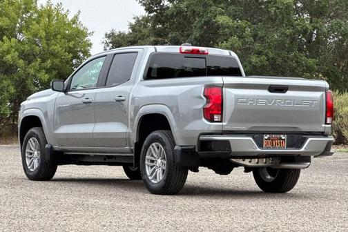 Sterling Gray Metallic 2024 Chevrolet Colorado LT