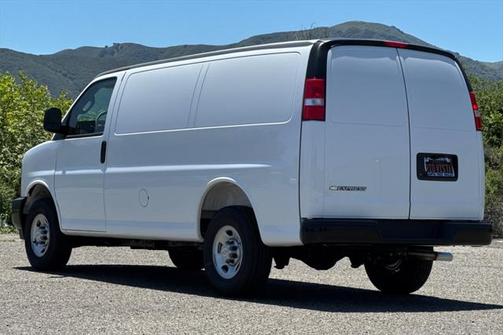 2025 Chevrolet Express 2500 RWD 2500 Regular Wheelbase WT