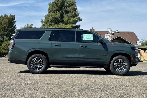 Cypress Gray 2026 Chevrolet Suburban Z71, 4WD